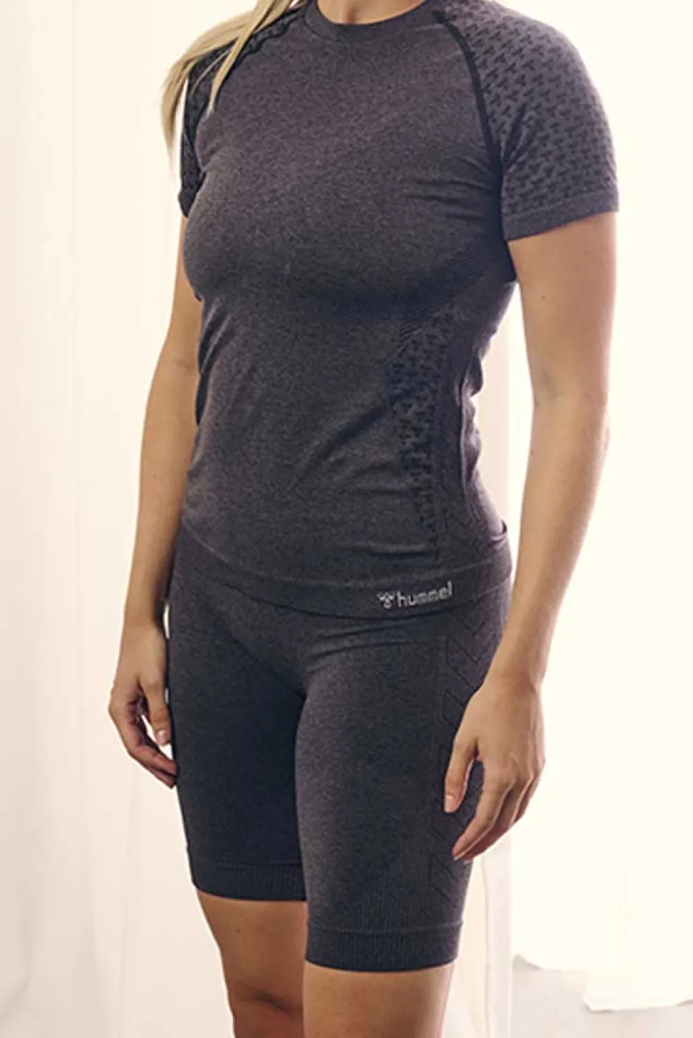 Outlet Hummel W Ci Seamless Tee - Dame T-shirt Sort